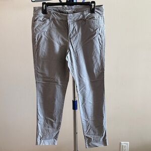 Old Navy Women’s Light Gray Pixie Pants